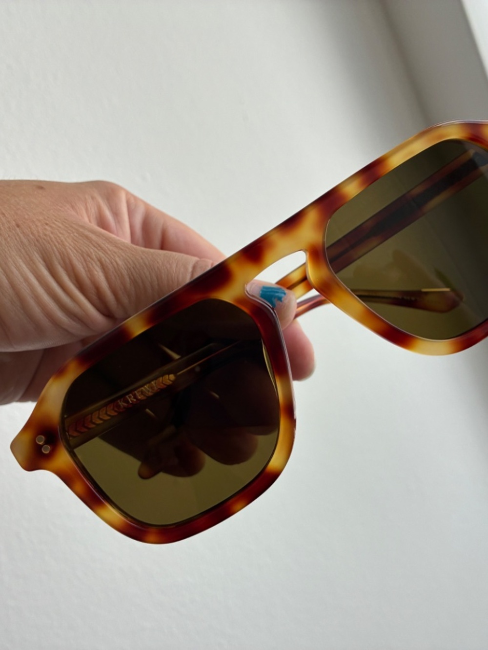 Krewe Zander Sunglasses in Hawksbill - Unisex - Picture 4 of 8